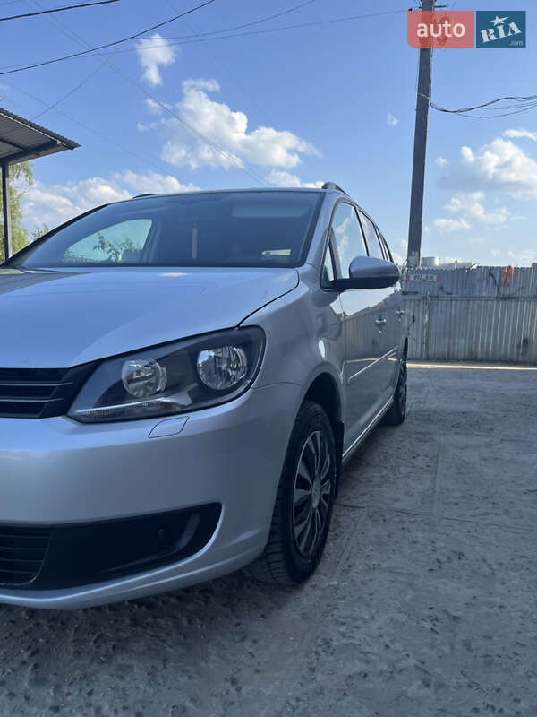Мінівен Volkswagen Touran 2011 в Калуші
