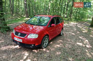 Мінівен Volkswagen Touran 2006 в 