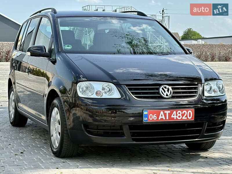 Минивэн Volkswagen Touran 2005 в 