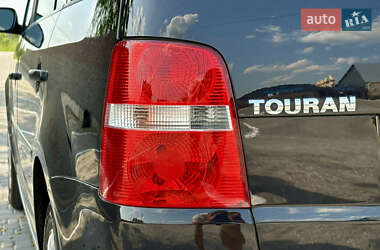 Минивэн Volkswagen Touran 2005 в 