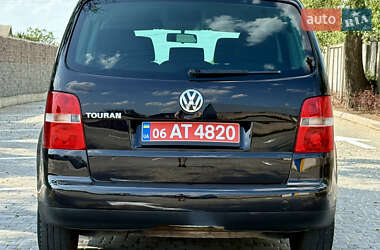 Минивэн Volkswagen Touran 2005 в 