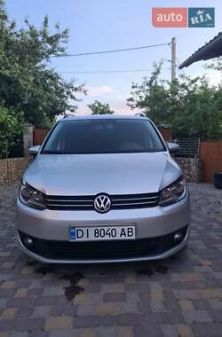 Минивэн Volkswagen Touran 2015 в Калуше
