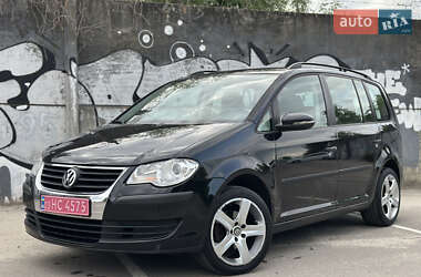 Мінівен Volkswagen Touran 2009 в Луцьку