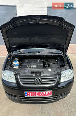 Минивэн Volkswagen Touran 2006 в 