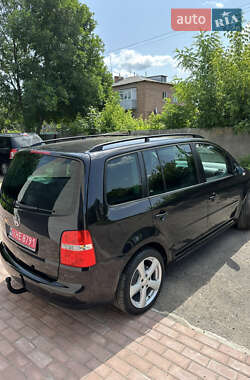 Минивэн Volkswagen Touran 2006 в 