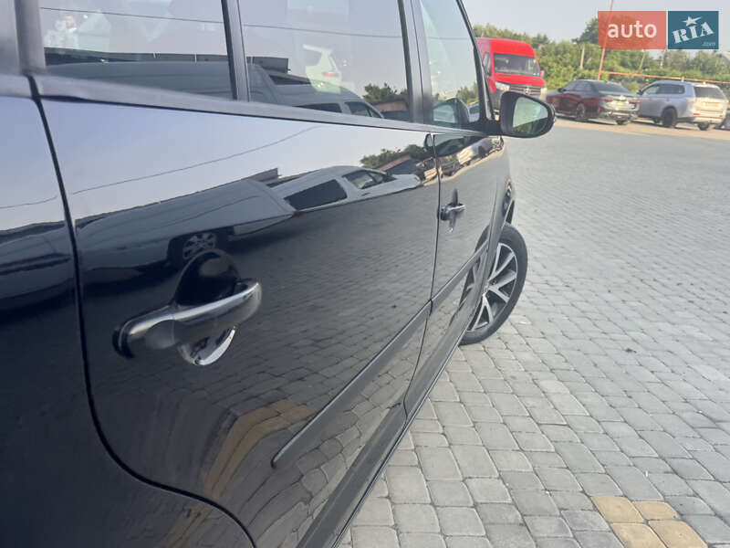 Минивэн Volkswagen Touran 2014 в Коломые