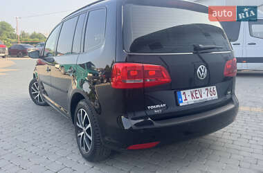 Минивэн Volkswagen Touran 2014 в 
