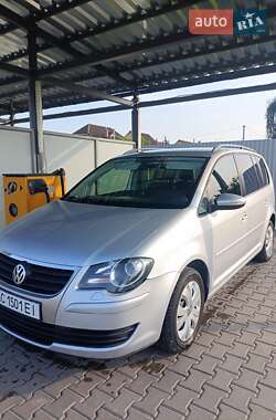 Минивэн Volkswagen Touran 2010 в 