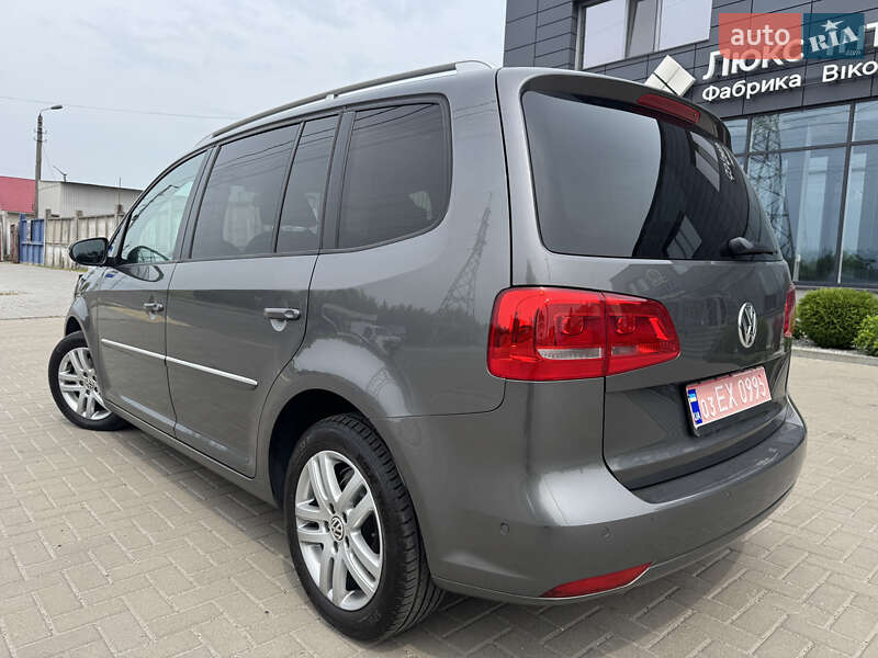 Минивэн Volkswagen Touran 2011 в Белой Церкви