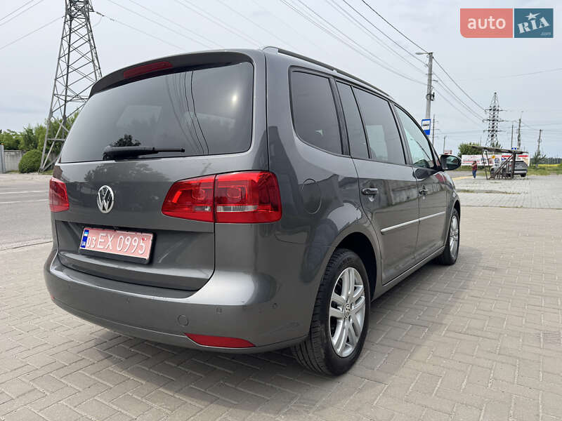 Минивэн Volkswagen Touran 2011 в Белой Церкви