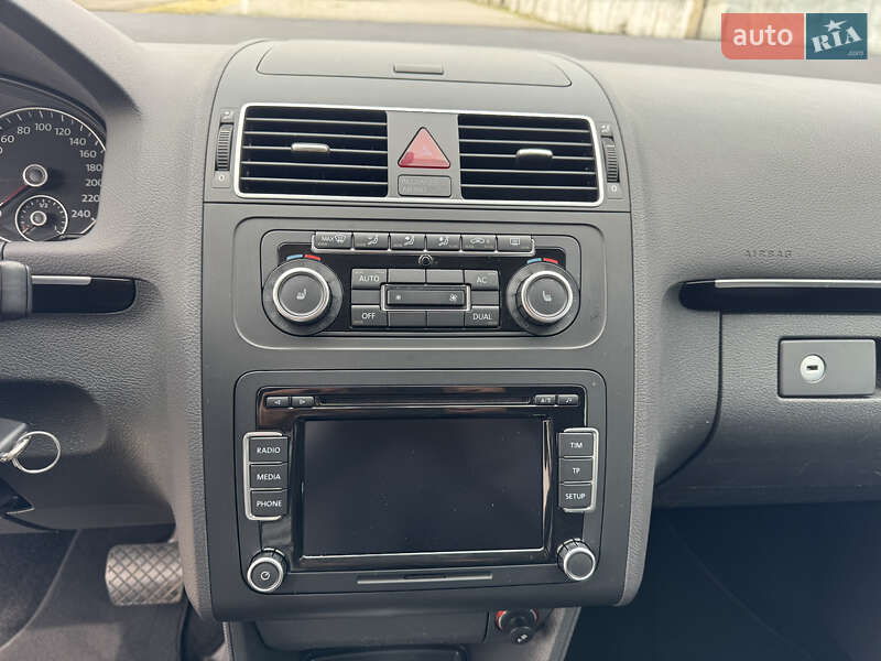 Минивэн Volkswagen Touran 2011 в Белой Церкви