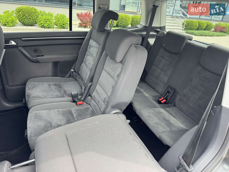 Минивэн Volkswagen Touran 2011 в Белой Церкви