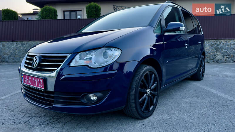 Минивэн Volkswagen Touran 2008 в Шепетовке