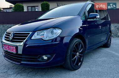 Минивэн Volkswagen Touran 2008 в 