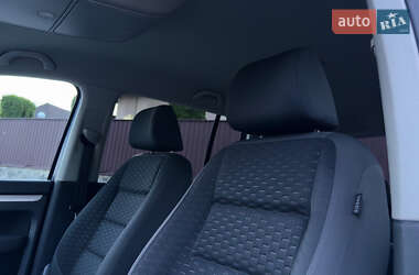 Минивэн Volkswagen Touran 2008 в 