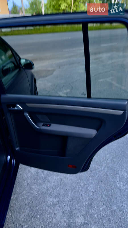 Минивэн Volkswagen Touran 2008 в Шепетовке