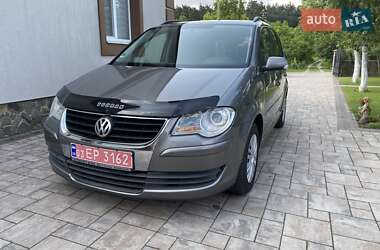 Минивэн Volkswagen Touran 2007 в Радивилове
