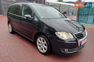Минивэн Volkswagen Touran 2008 в Ровно