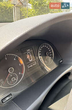 Мінівен Volkswagen Touran 2011 в 