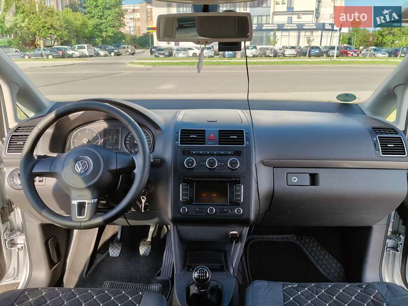 Мінівен Volkswagen Touran 2012 в Черкасах