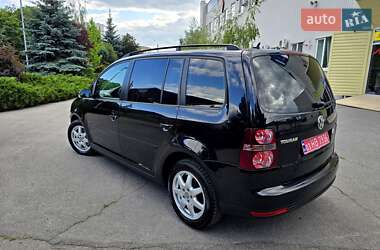 Минивэн Volkswagen Touran 2009 в 