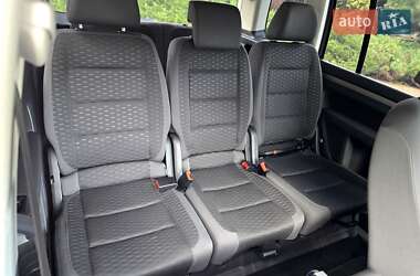 Минивэн Volkswagen Touran 2009 в 