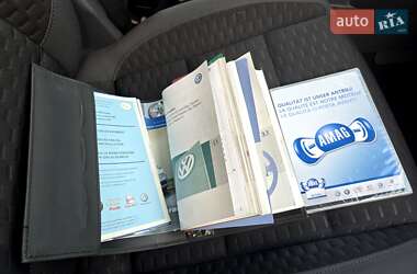 Минивэн Volkswagen Touran 2009 в 