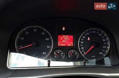 Минивэн Volkswagen Touran 2009 в 