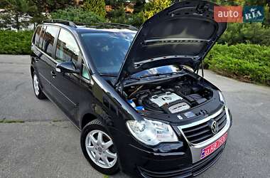 Минивэн Volkswagen Touran 2009 в 