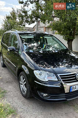 Мінівен Volkswagen Touran 2008 в 