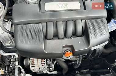 Минивэн Volkswagen Touran 2008 в 