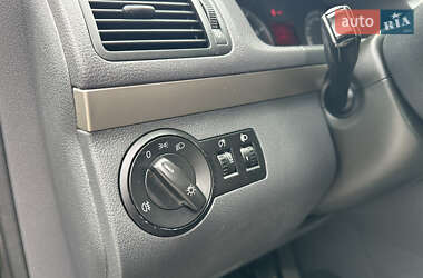 Минивэн Volkswagen Touran 2008 в 