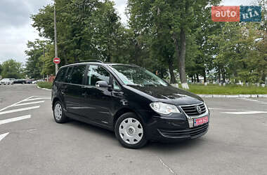 Минивэн Volkswagen Touran 2008 в 