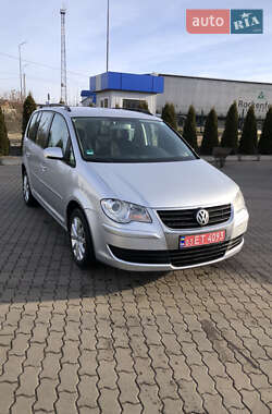 Минивэн Volkswagen Touran 2007 в Сарнах