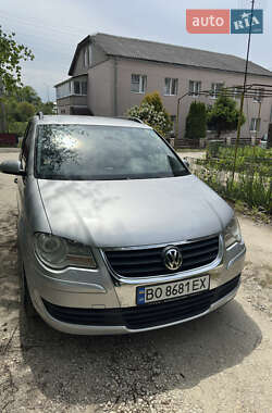 Минивэн Volkswagen Touran 2007 в 