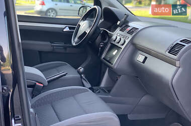 Минивэн Volkswagen Touran 2007 в 