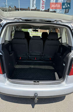 Минивэн Volkswagen Touran 2004 в 
