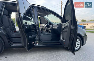 Минивэн Volkswagen Touran 2005 в 