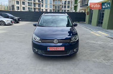 Мінівен Volkswagen Touran 2011 в 