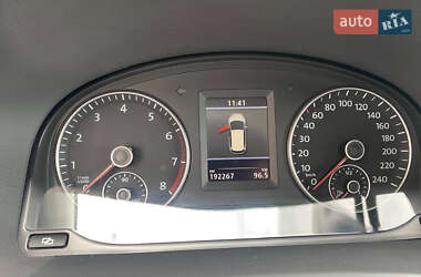 Мінівен Volkswagen Touran 2011 в 