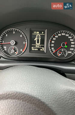 Минивэн Volkswagen Touran 2012 в 