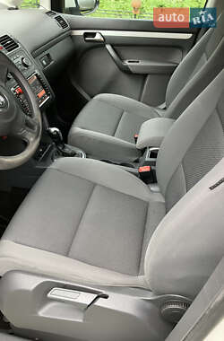 Минивэн Volkswagen Touran 2012 в 