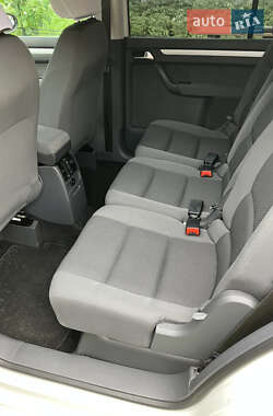 Минивэн Volkswagen Touran 2012 в 