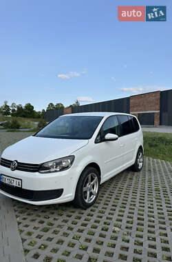 Минивэн Volkswagen Touran 2014 в 