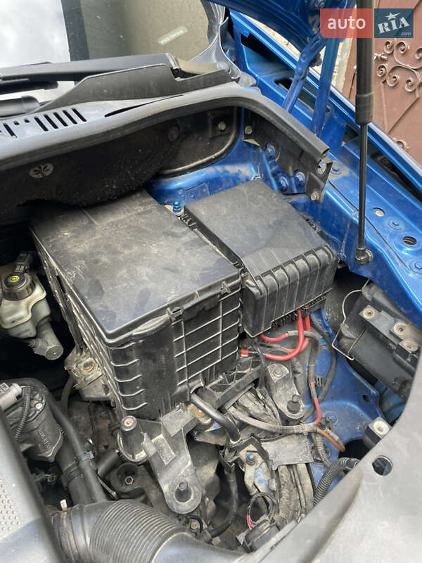 Минивэн Volkswagen Touran 2004 в Старом Самборе