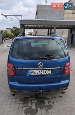 Минивэн Volkswagen Touran 2007 в Кривом Роге