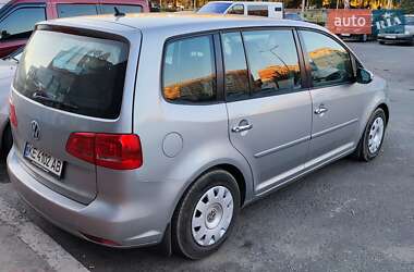 Минивэн Volkswagen Touran 2011 в 