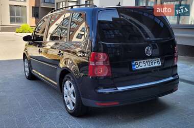 Минивэн Volkswagen Touran 2009 в 