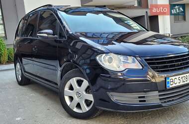 Мінівен Volkswagen Touran 2009 в Львові