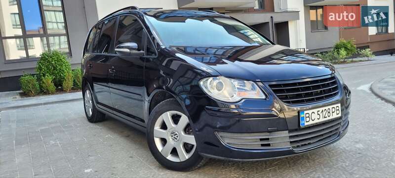 Минивэн Volkswagen Touran 2009 в 